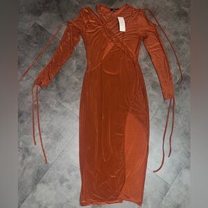 ✨NWT✨Elegant Rust Dress